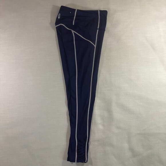 Free People Movement You’re A Peach Legging in Navy - Picture 9 of 15